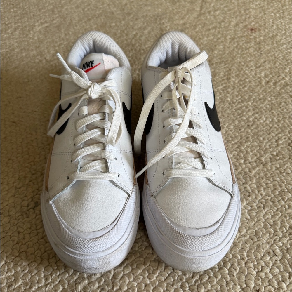 Nike Women's Court Legacy Lift Sneakers - Picture 2 of 5